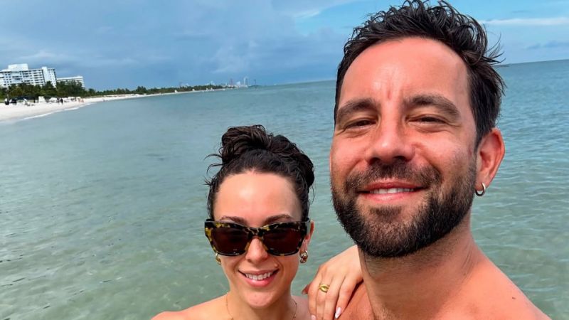 Publicaron una foto de Cachete Sierra junto a su novia muy románticos